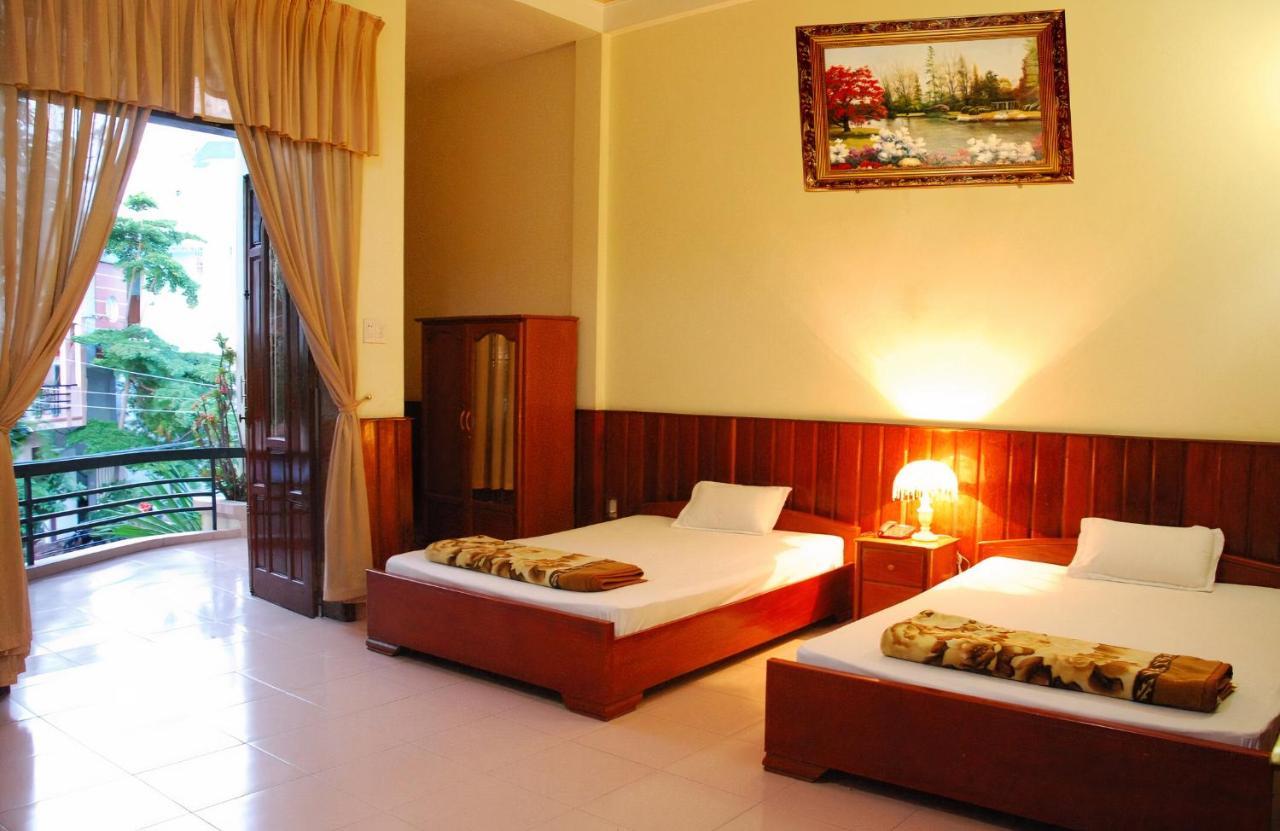 Hai Huong Hotel Quy Nhon Exterior photo